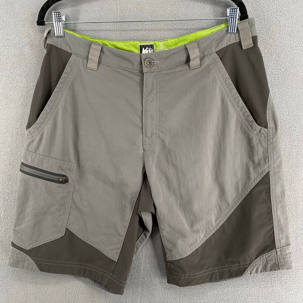 REI Shorts Mens 30 Gray Outdoor Hiking Cargo Pocket Nylon Two Tone Athletic